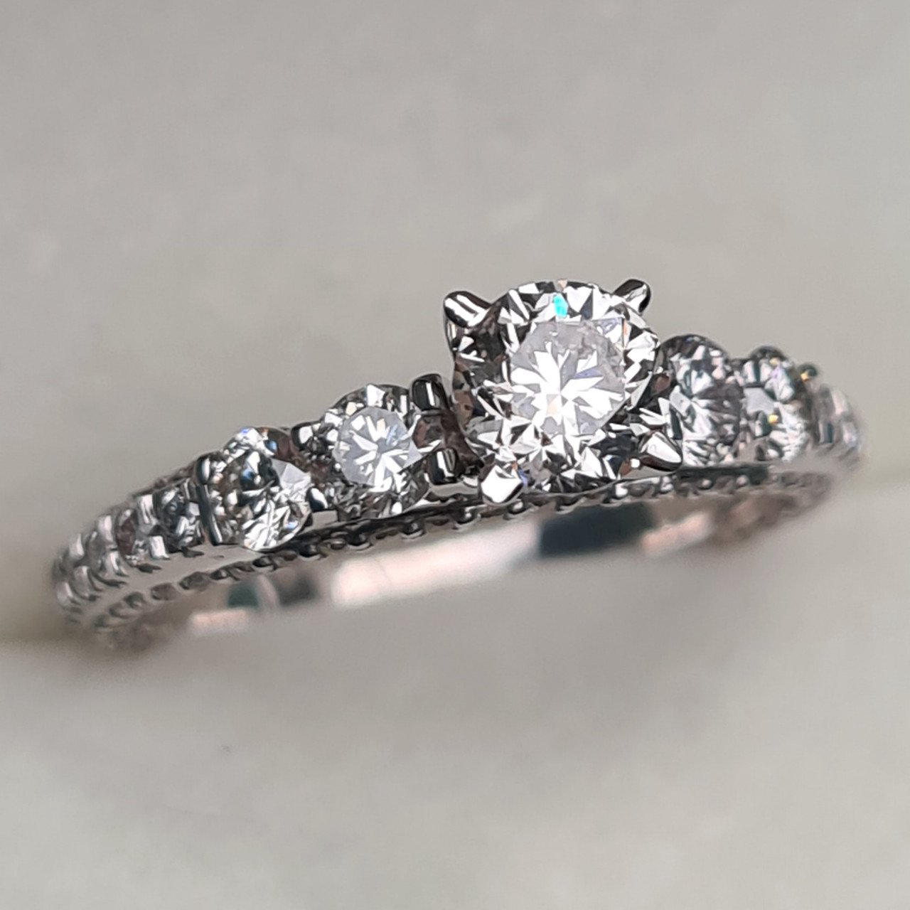 Кольцо Deimantas 95975078 17,5р 3,21гр 1,48ct. купить,NaN