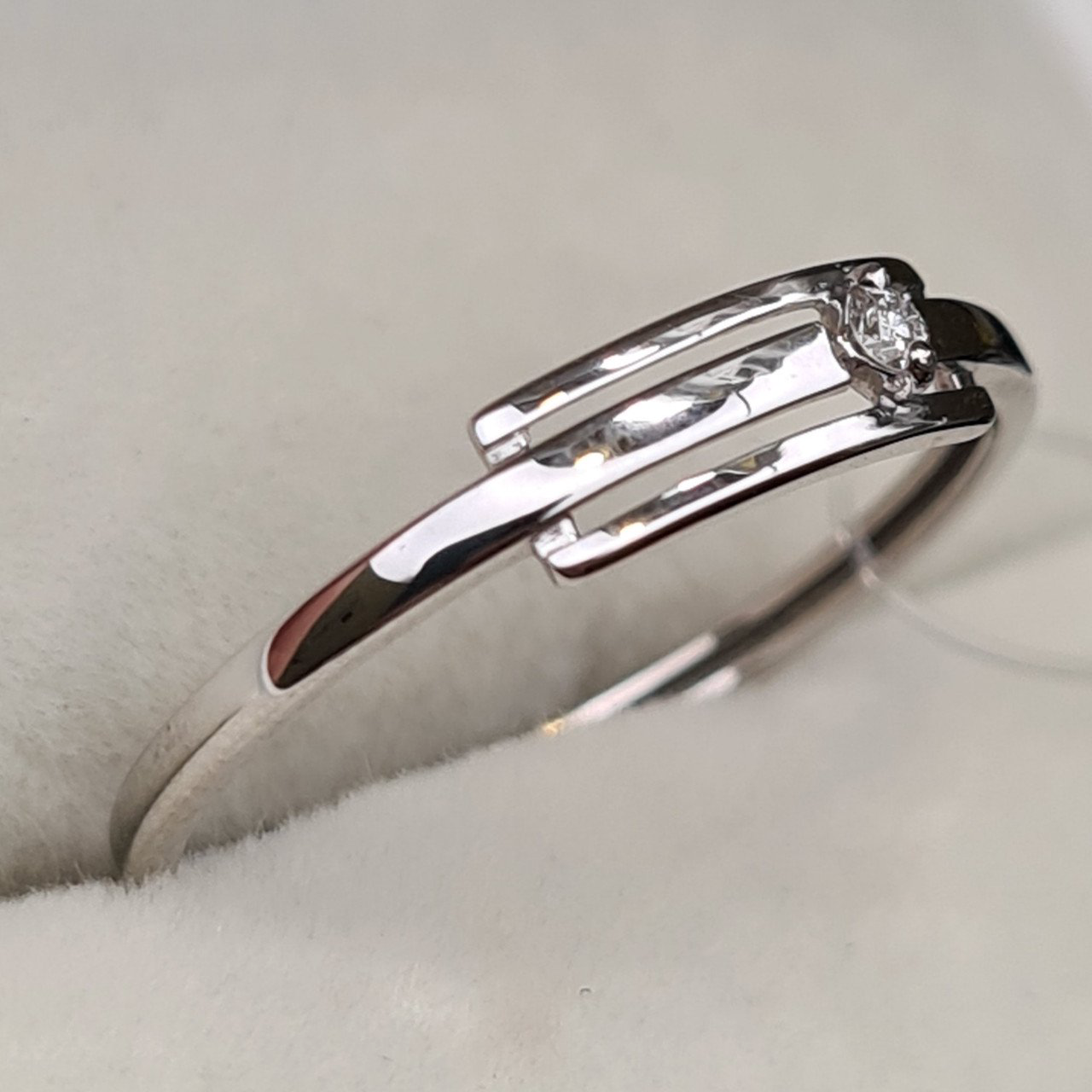 Кольцо Deimantas 98169537 17,5р 0,91гр 0,025ct. купить,NaN