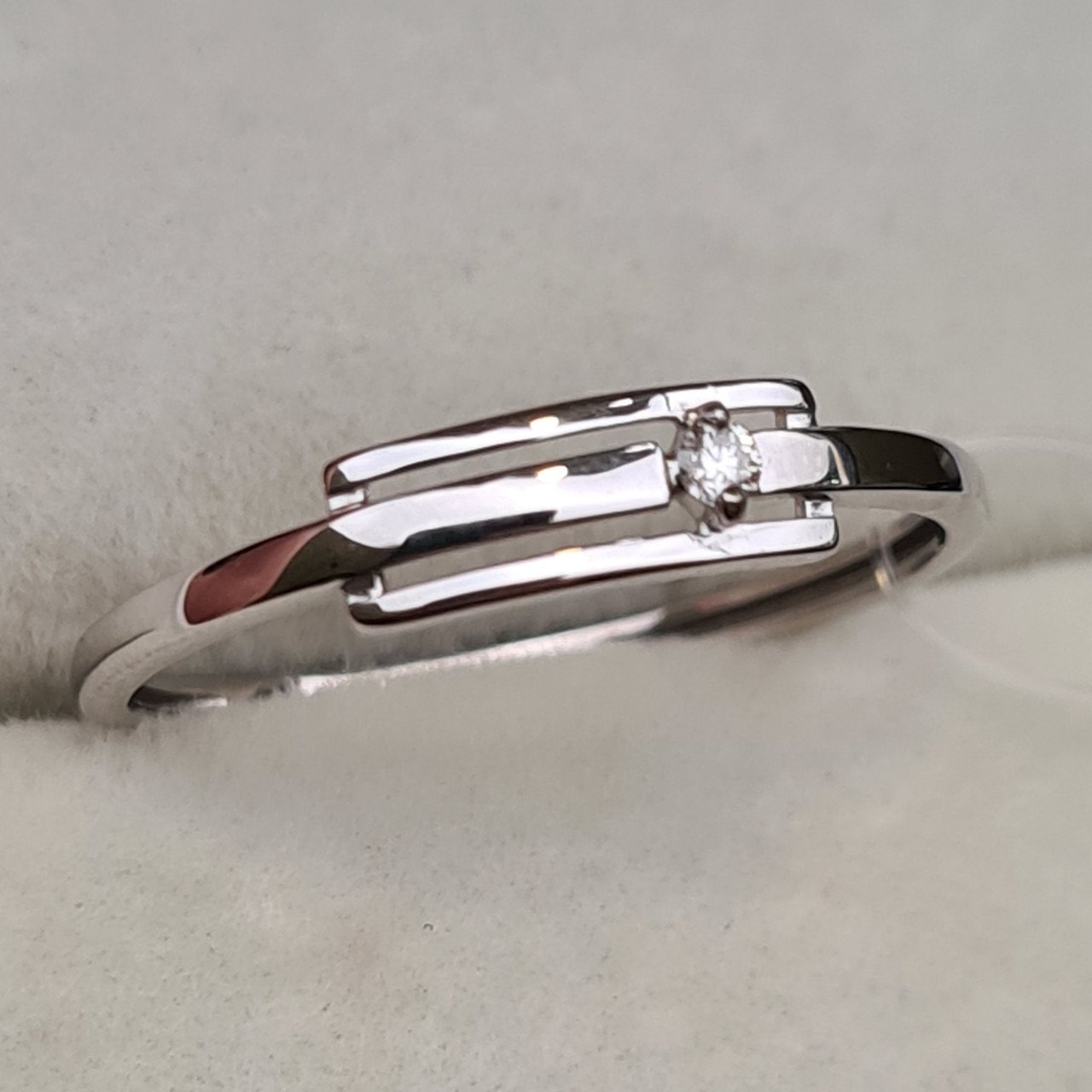 Кольцо Deimantas 98169537 17,5р 0,91гр 0,025ct. купить,NaN
