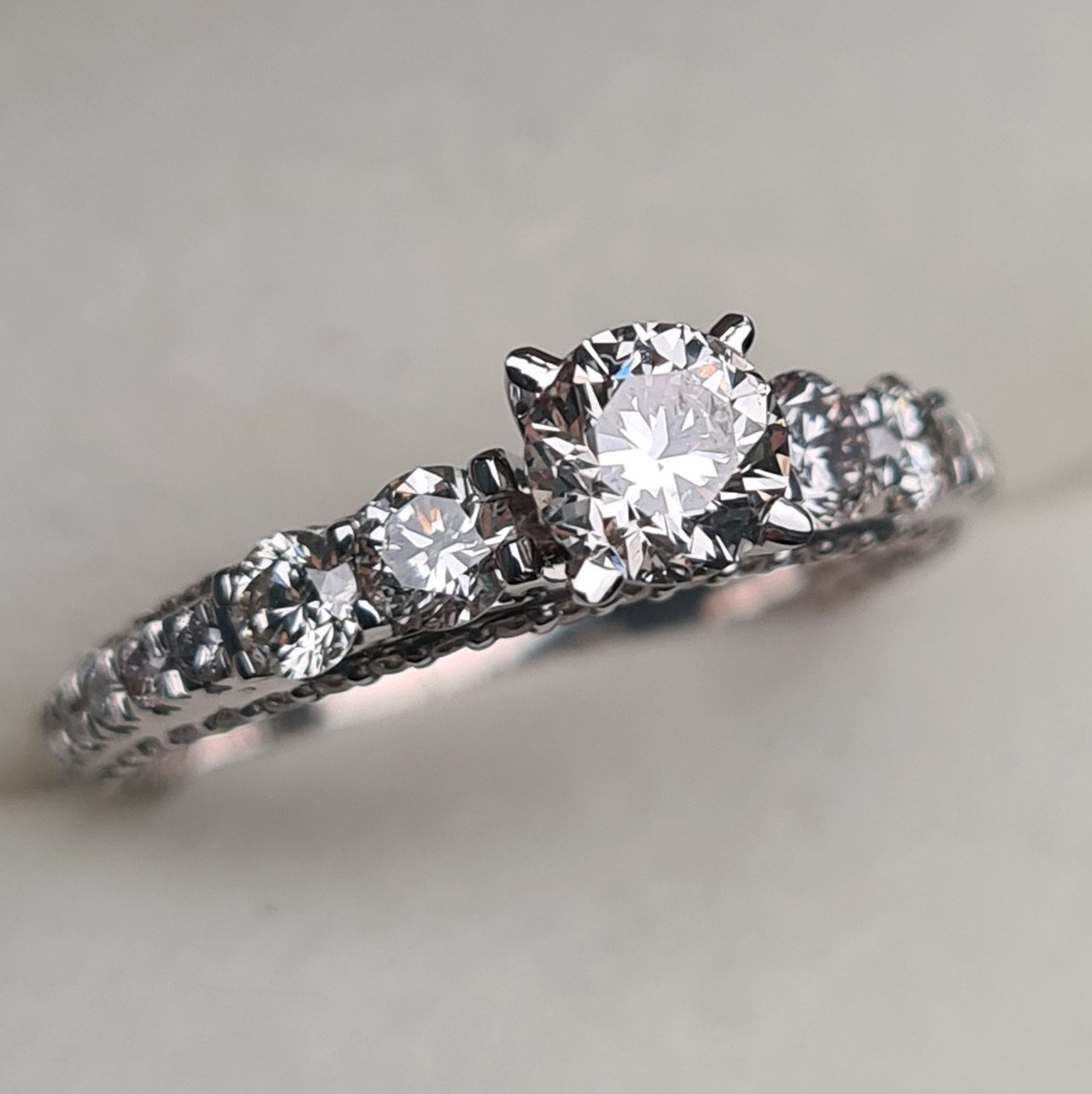 Кольцо Deimantas 95975078 17,5р 3,21гр 1,48ct. купить,NaN