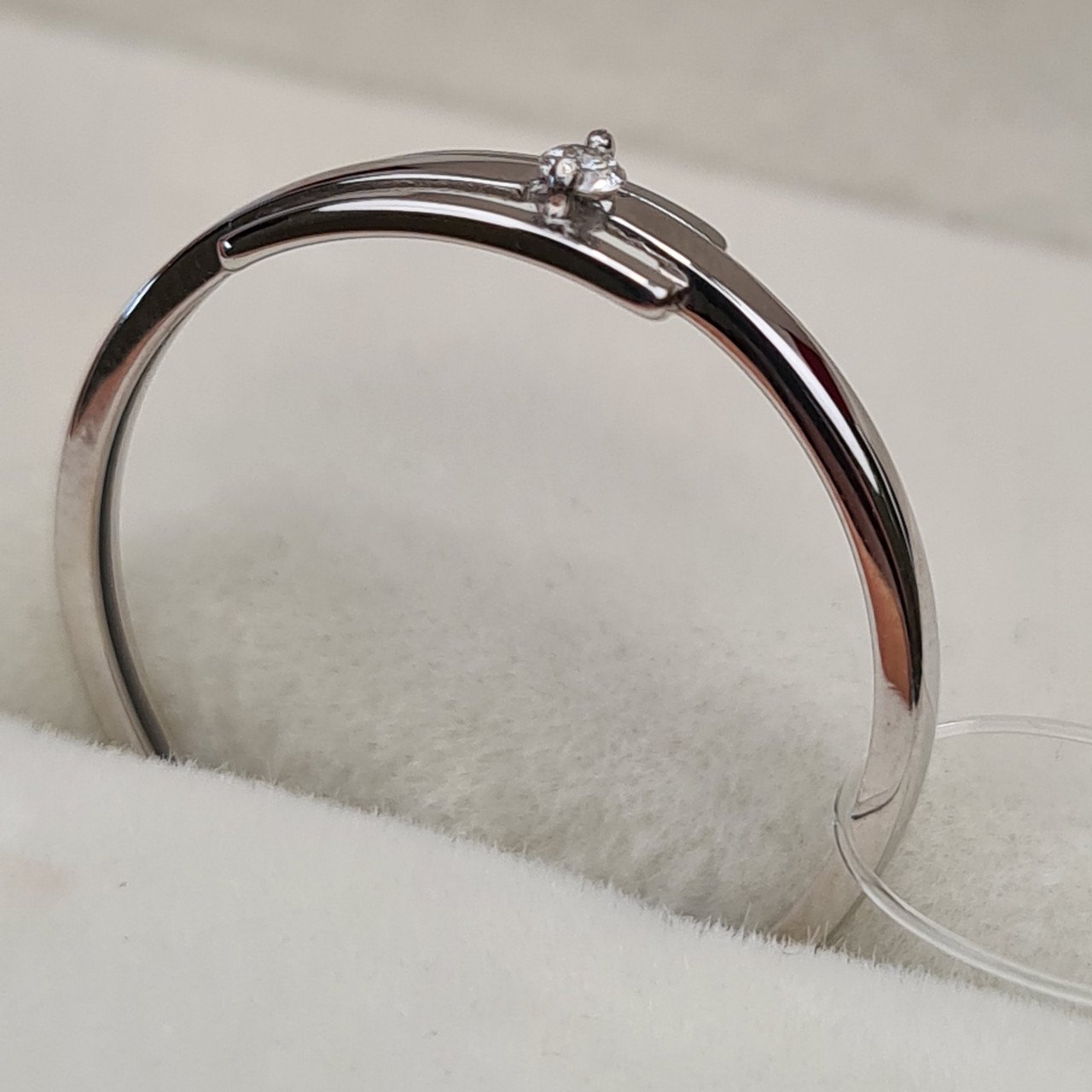 Кольцо Deimantas 98169537 17,5р 0,91гр 0,025ct. купить,NaN