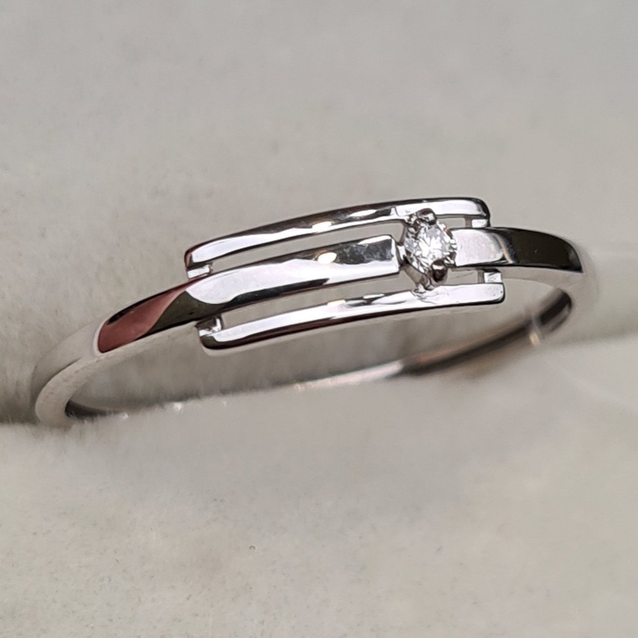 Кольцо Deimantas 98169537 17,5р 0,91гр 0,025ct. купить,NaN