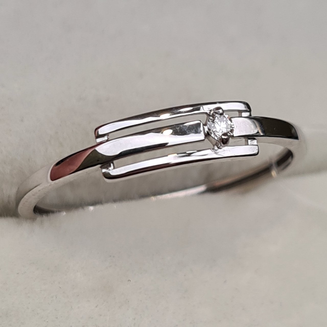 Кольцо Deimantas 98169537 17,5р 0,91гр 0,025ct. купить,NaN