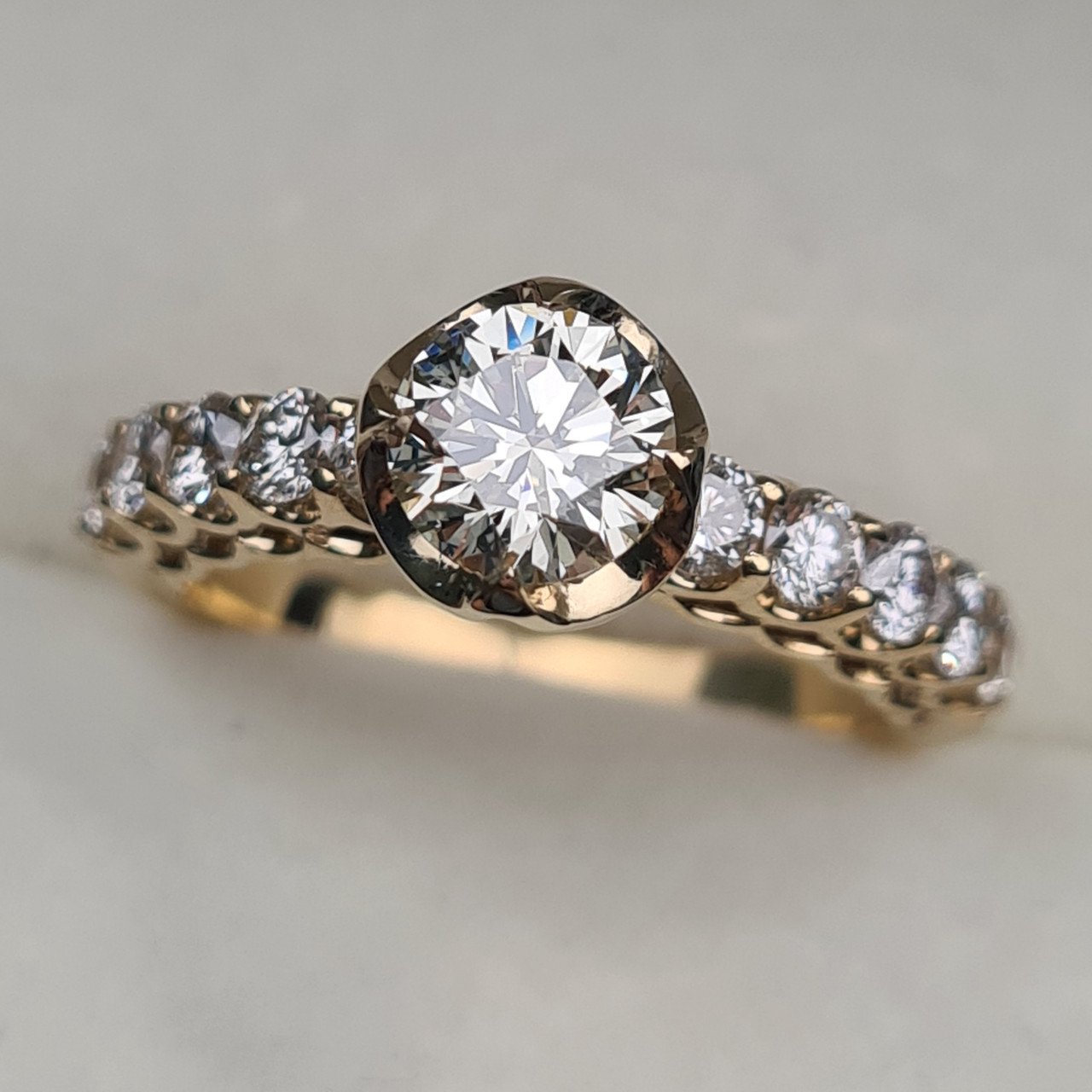 Кольцо Deimantas 95975087 18р 3,82гр 1,61ct. купить,NaN