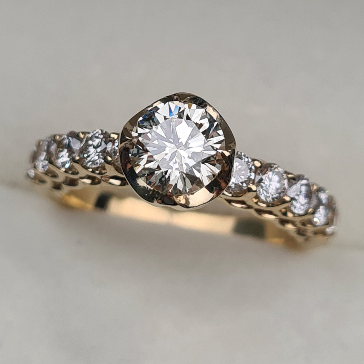 Кольцо Deimantas 95975087 18р 3,82гр 1,61ct. купить,NaN