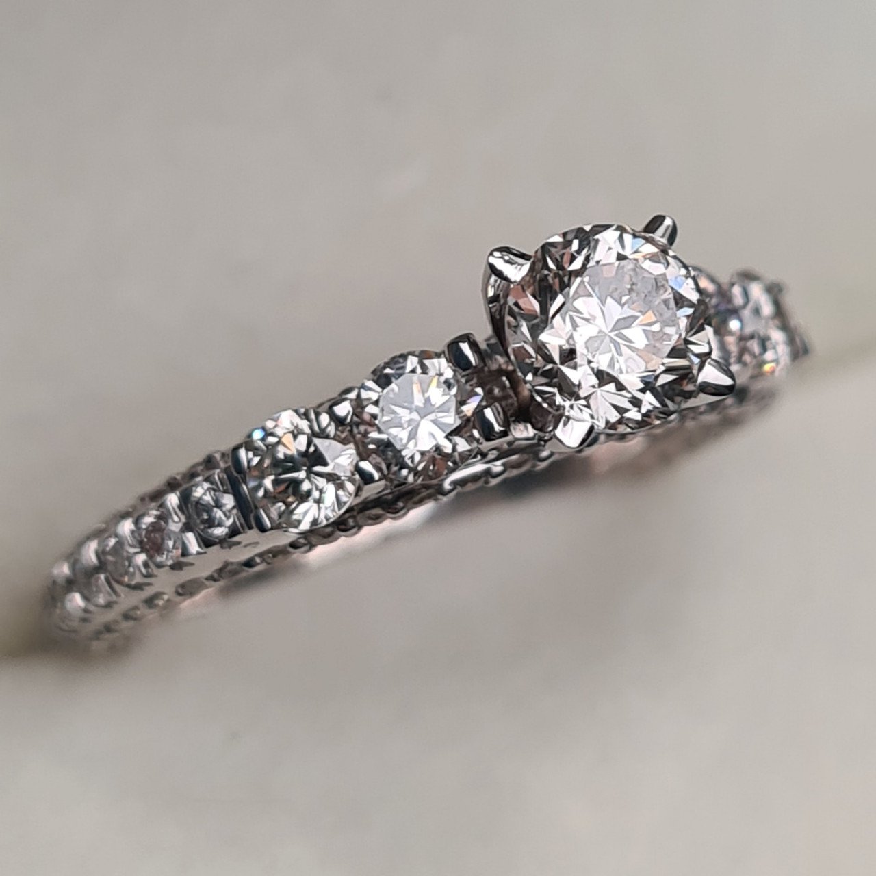 Кольцо Deimantas 95975078 17,5р 3,21гр 1,48ct. купить,NaN