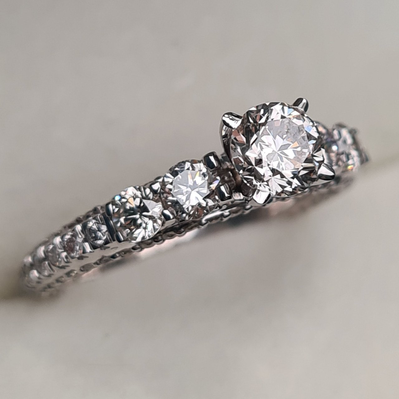 Кольцо Deimantas 95975078 17,5р 3,21гр 1,48ct. купить,NaN