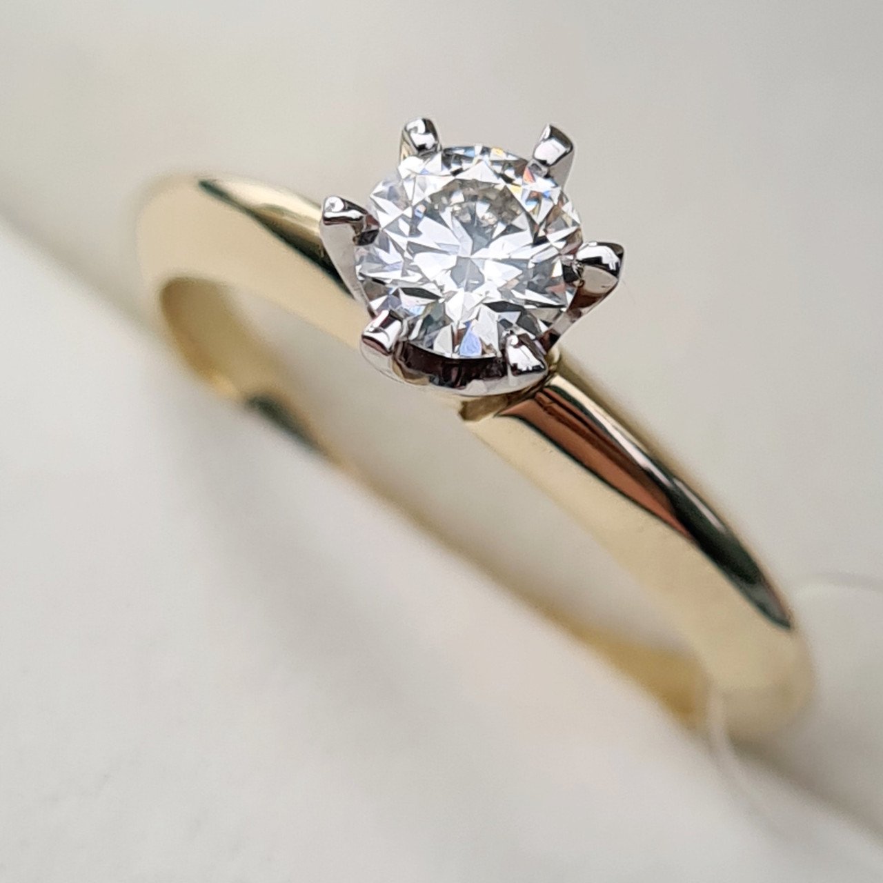 Кольцо Deimantas 69846084 16,5р 2,86гр 0,40ct. купить,NaN