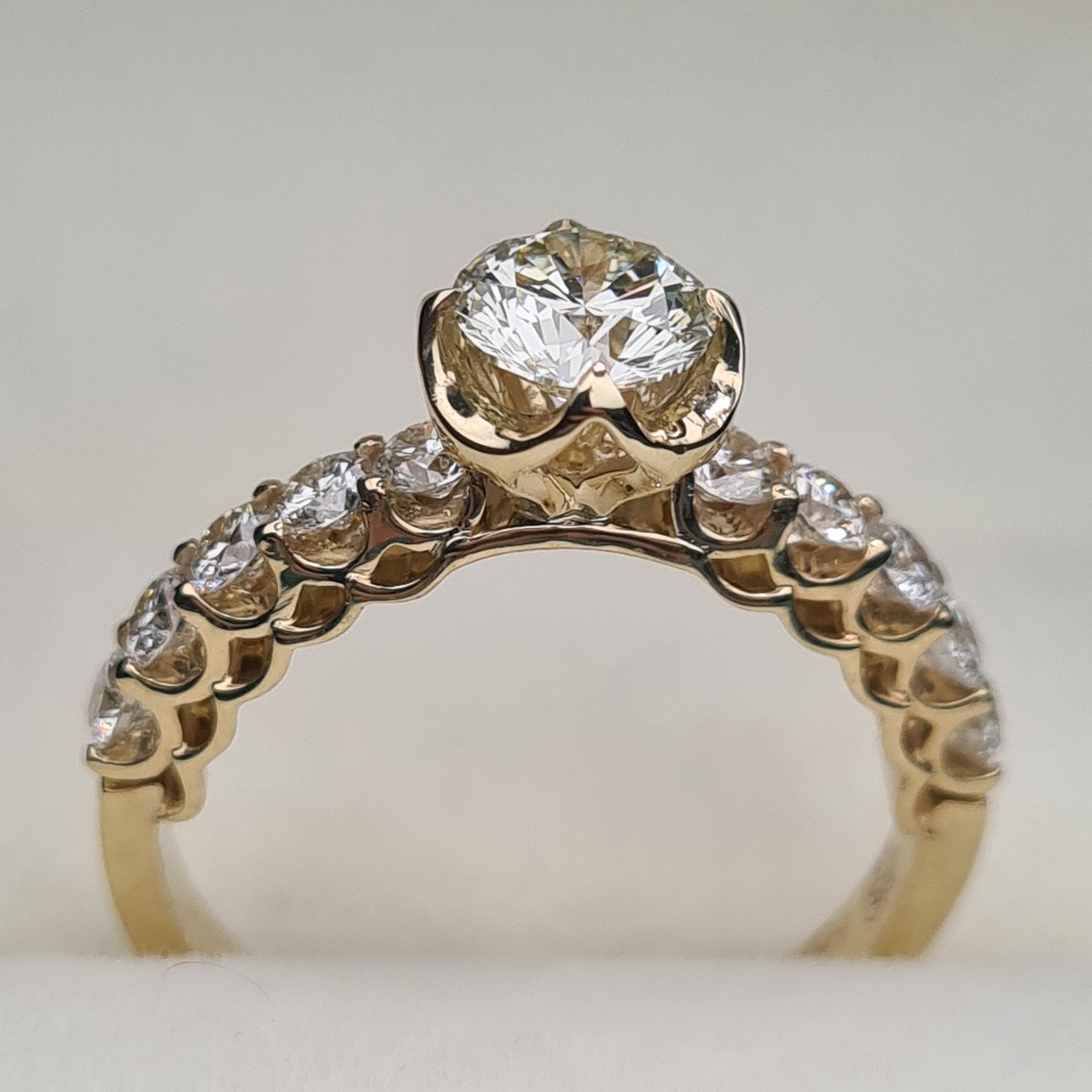 Кольцо Deimantas 95975087 18р 3,82гр 1,61ct. купить,NaN