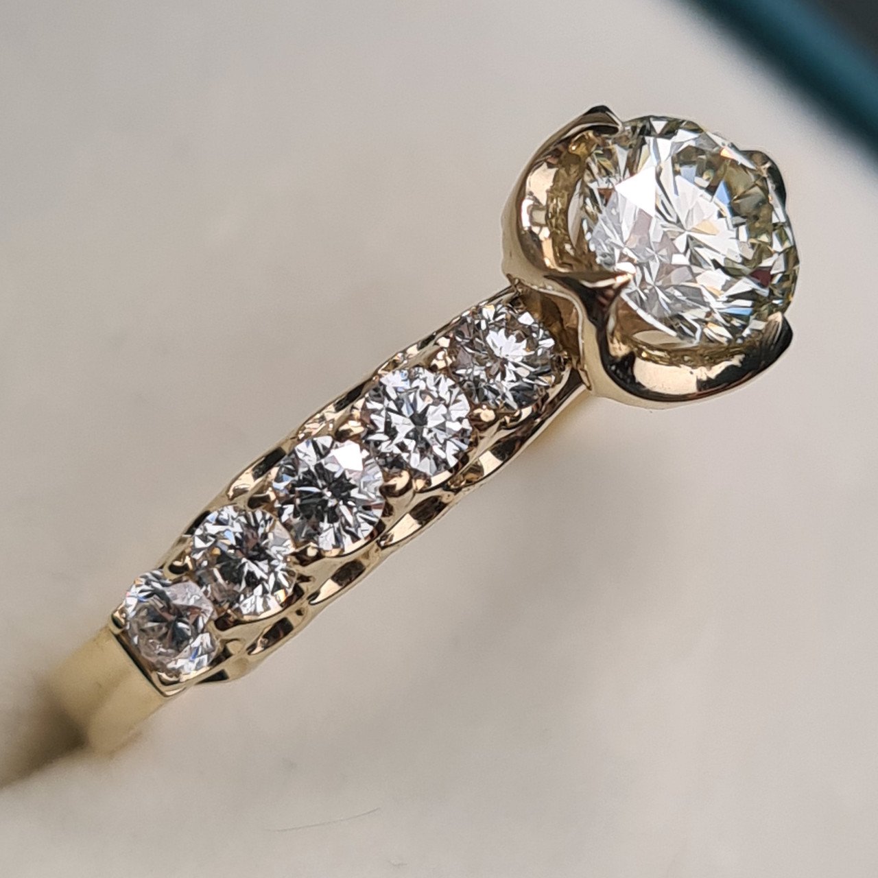 Кольцо Deimantas 95975087 18р 3,82гр 1,61ct. купить,NaN