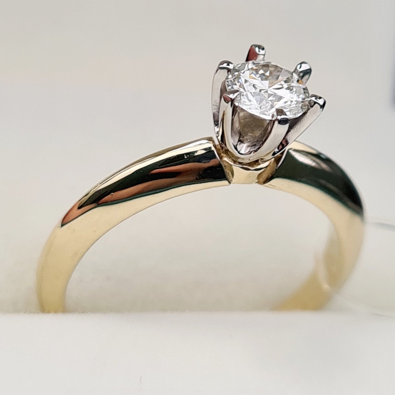 Кольцо Deimantas 69846084 16,5р 2,86гр 0,40ct. купить,NaN