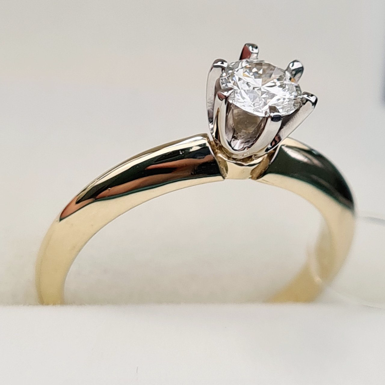 Кольцо Deimantas 69846084 16,5р 2,86гр 0,40ct. купить,NaN