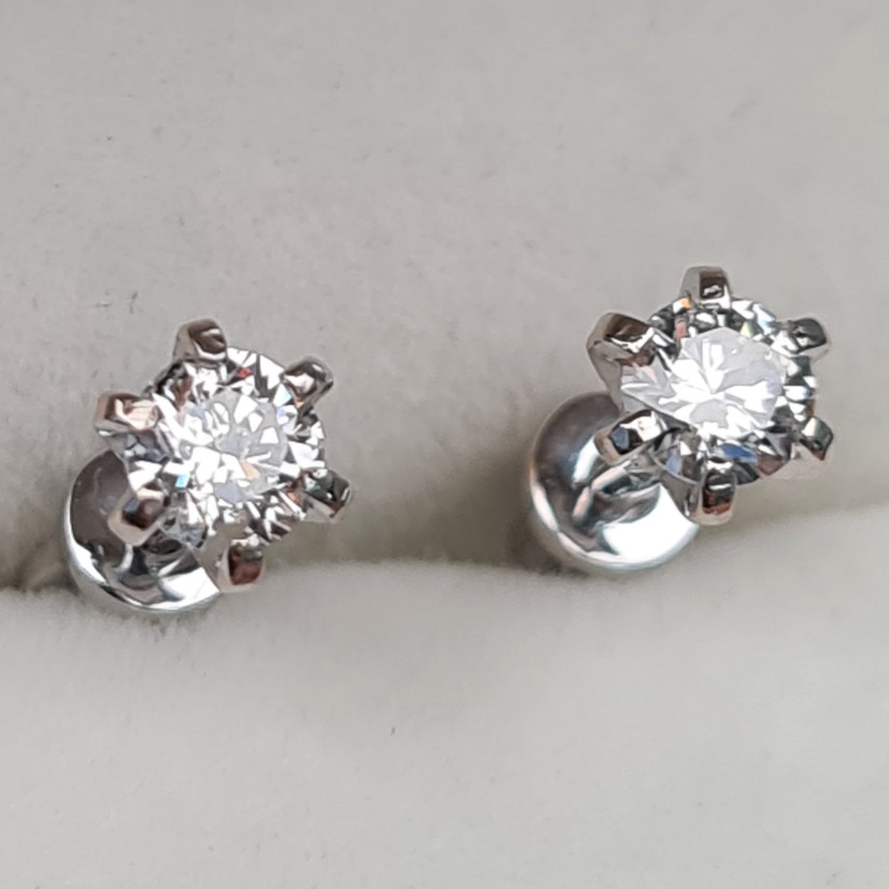 Серьги Deimantas 94141936 1,15гр 0,42ct. купить,NaN