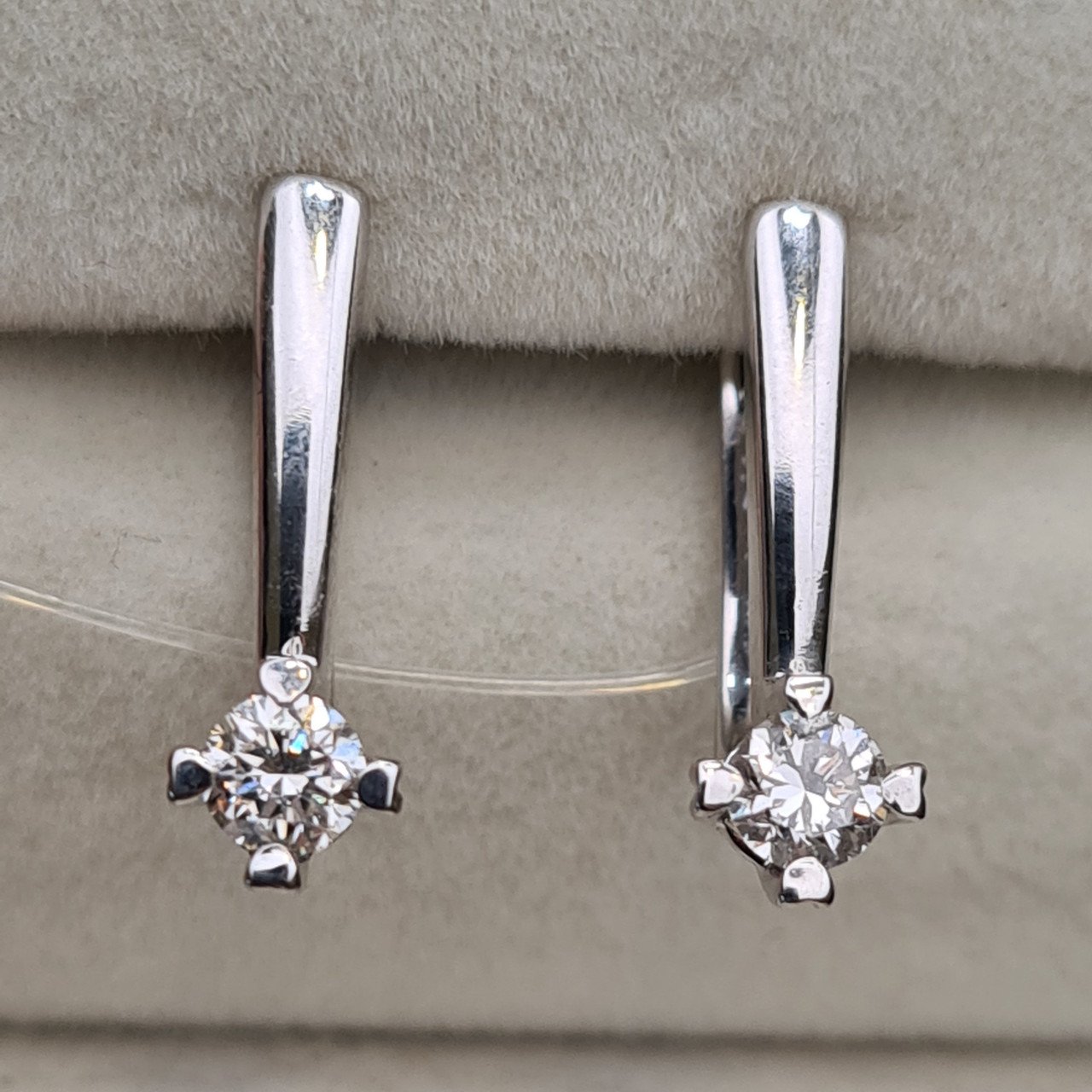 Серьги Deimantas 98178106 2,74гр 0,48ct. купить,NaN