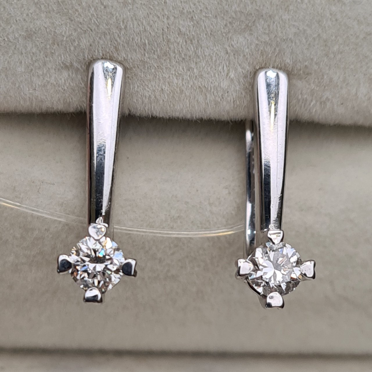 Серьги Deimantas 98178106 2,74гр 0,48ct. купить,NaN