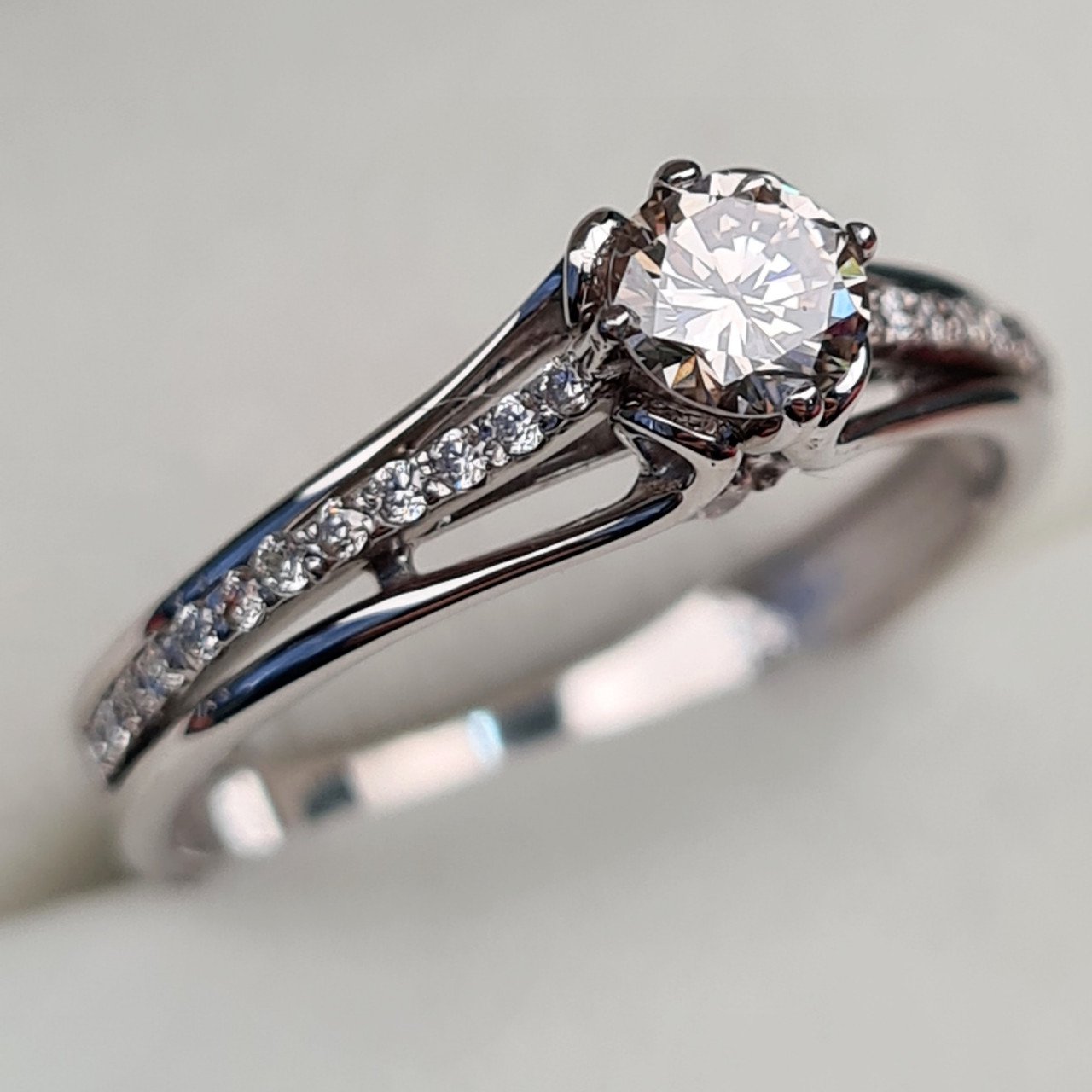 Кольцо Deimantas 94141644 18р 2,61гр 0,49ct. купить,NaN