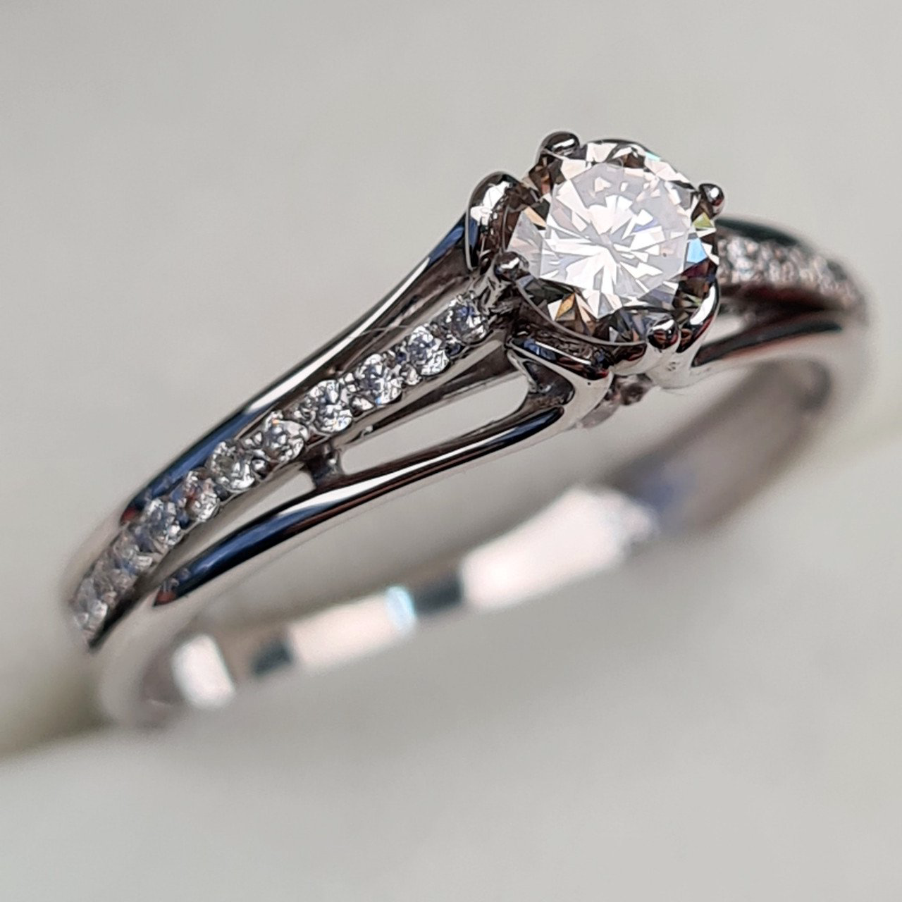 Кольцо Deimantas 94141644 18р 2,61гр 0,49ct. купить,NaN