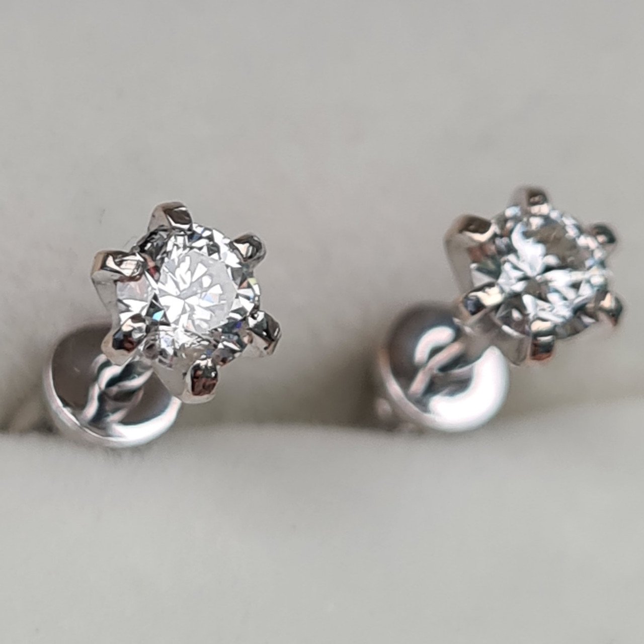 Серьги Deimantas 94141936 1,15гр 0,42ct. купить,NaN
