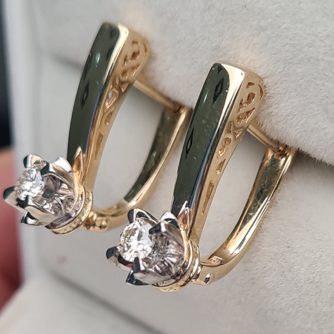 Серьги Deimantas 98178101 3,95гр 0,24ct. купить,NaN