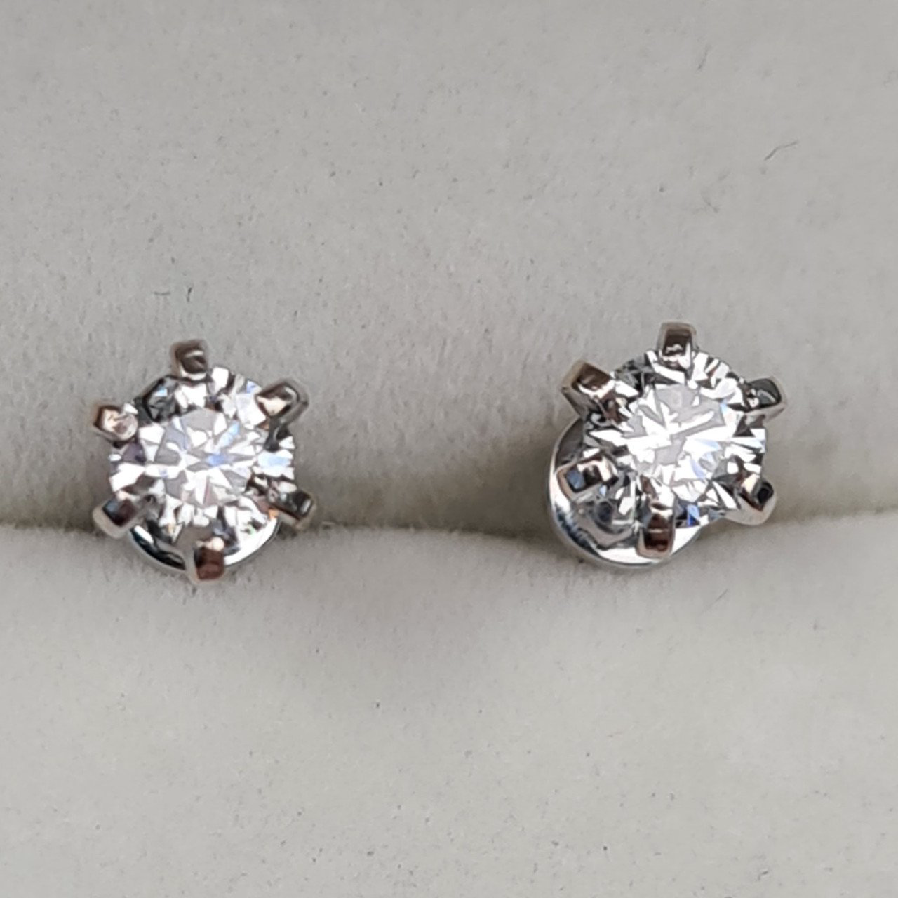 Серьги Deimantas 94141936 1,15гр 0,42ct. купить,NaN