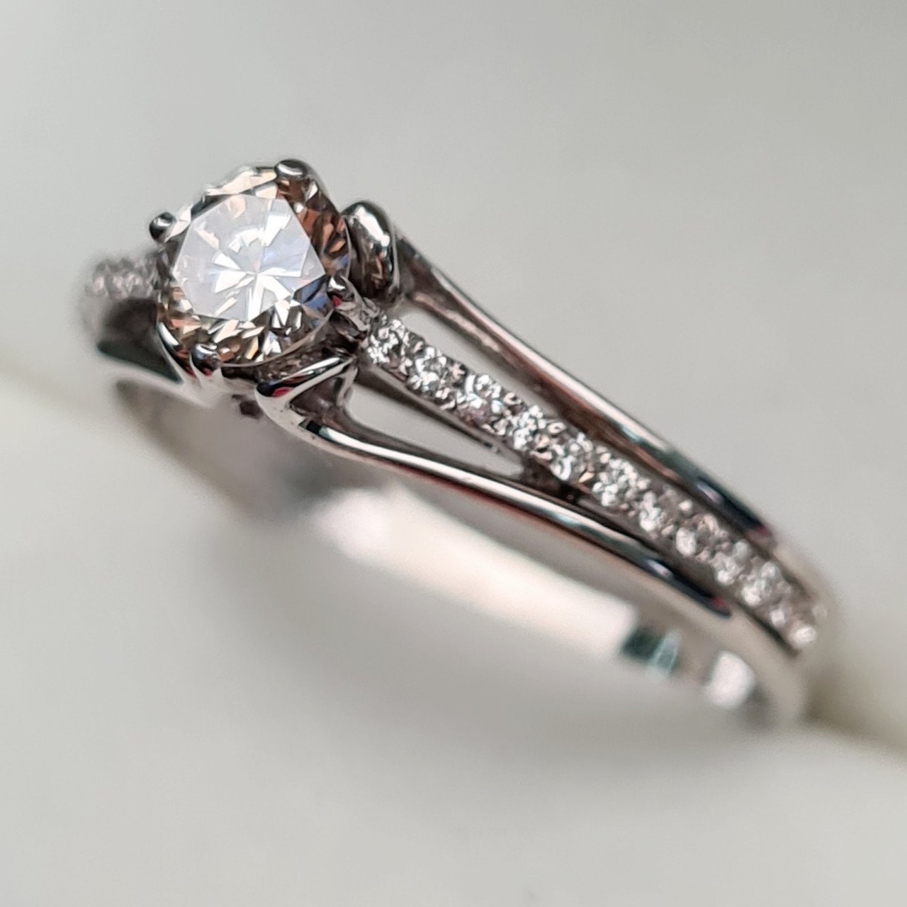 Кольцо Deimantas 94141644 18р 2,61гр 0,49ct. купить,NaN