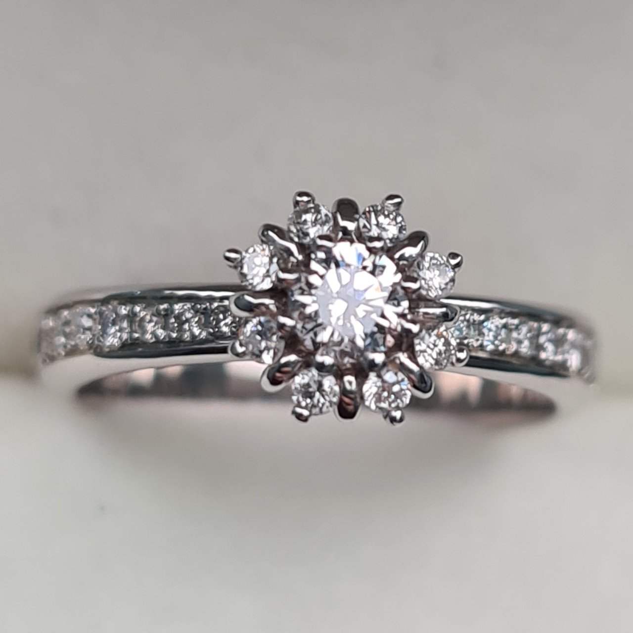 Кольцо Deimantas 95975099 16р 2,97гр 0,41ct. купить,NaN