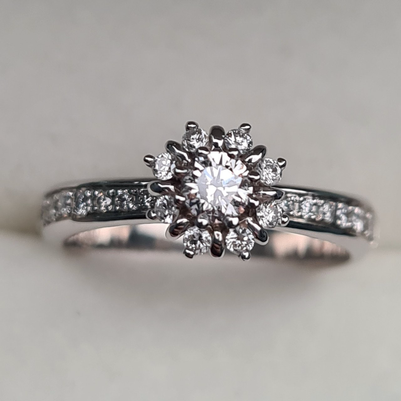 Кольцо Deimantas 95975099 16р 2,97гр 0,41ct. купить,NaN