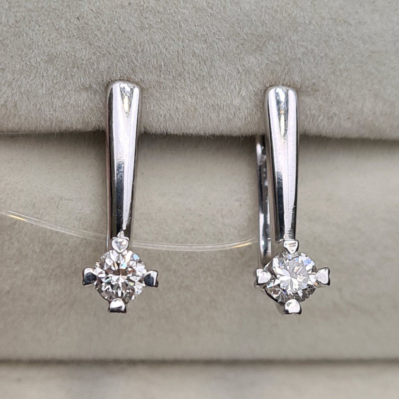 Серьги Deimantas 98178106 2,74гр 0,48ct. купить,NaN