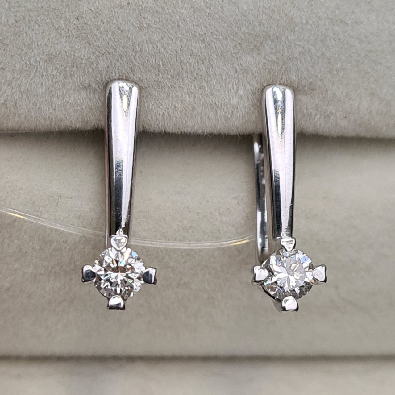 Серьги Deimantas 98178106 2,74гр 0,48ct. купить,NaN