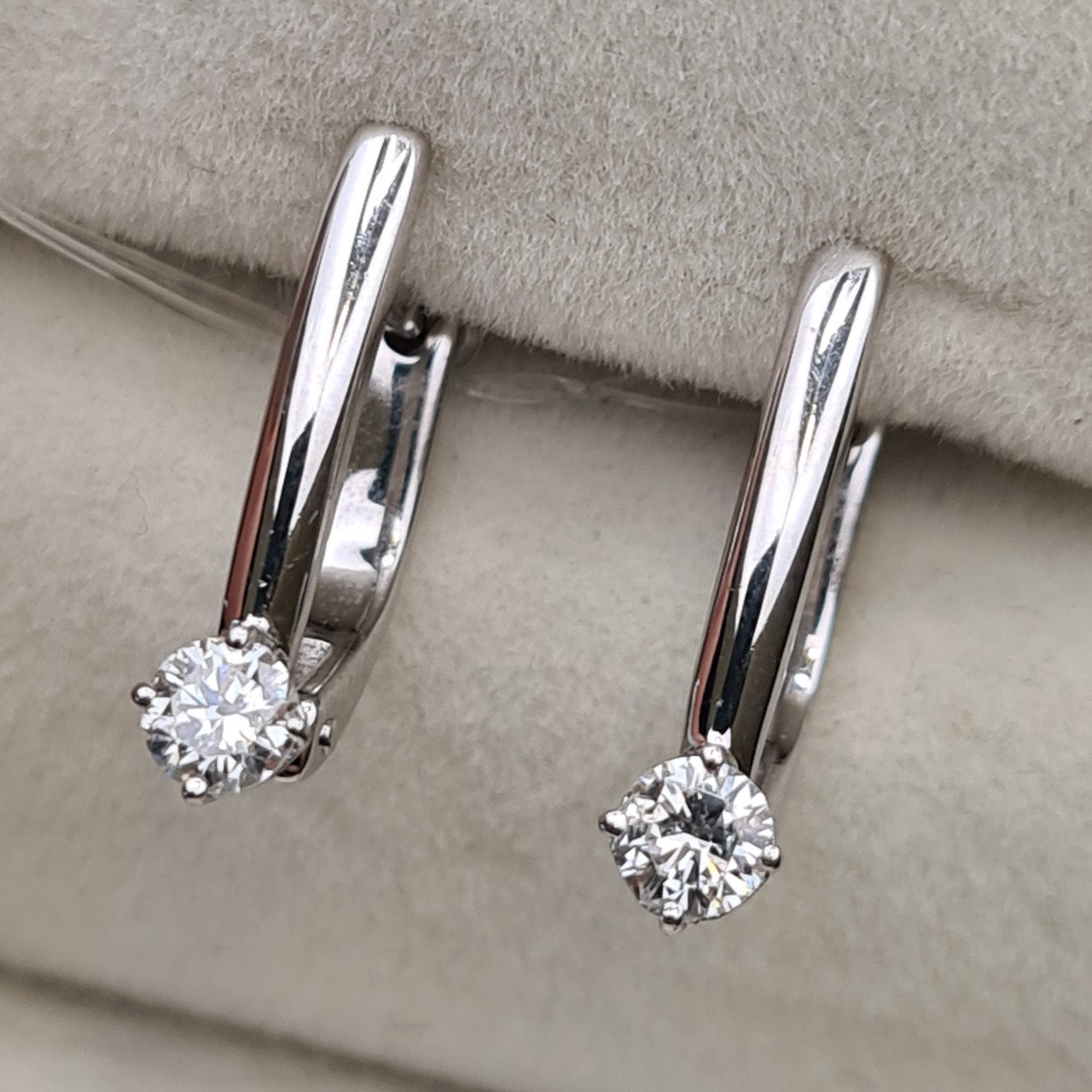 Серьги Deimantas 98178115 2,6гр 0,48ct. купить,NaN