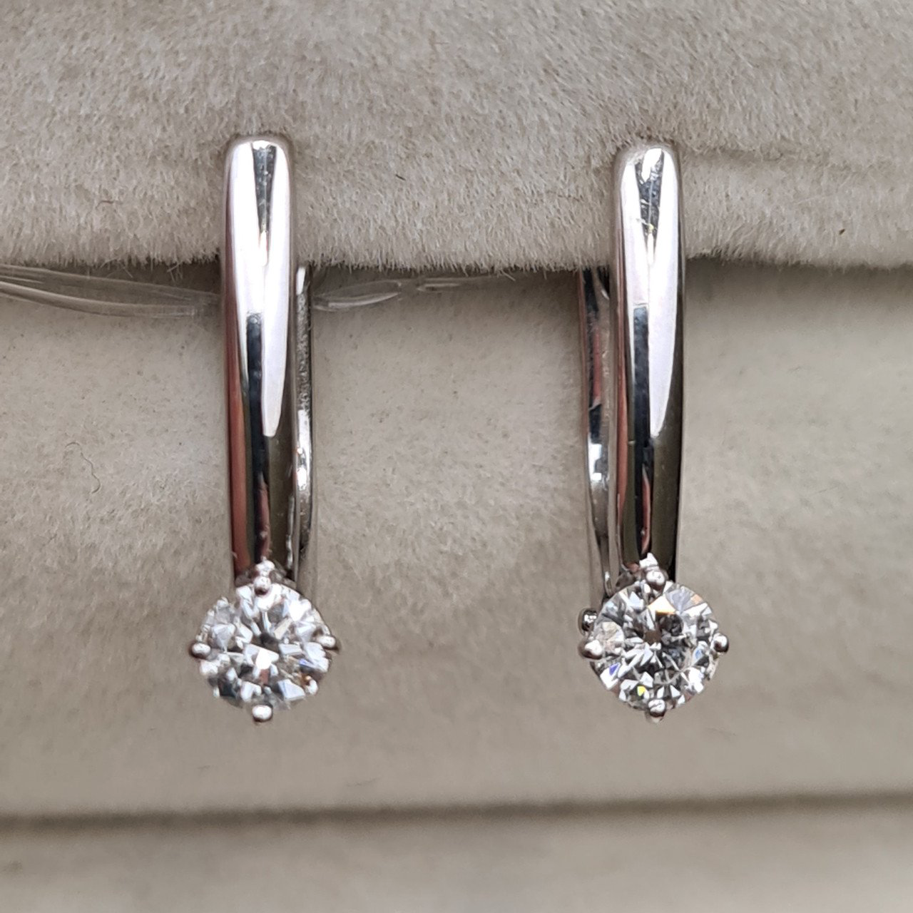 Серьги Deimantas 98178115 2,6гр 0,48ct. купить,NaN
