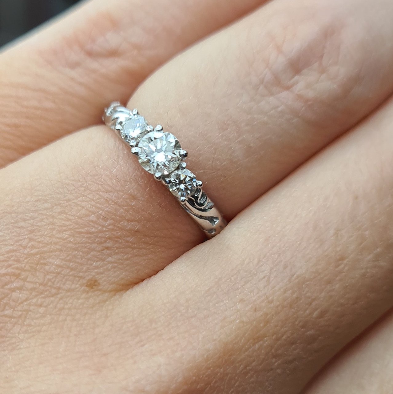 Кольцо Deimantas 80843129 16,3р 2,25гр 0,50ct. купить,NaN