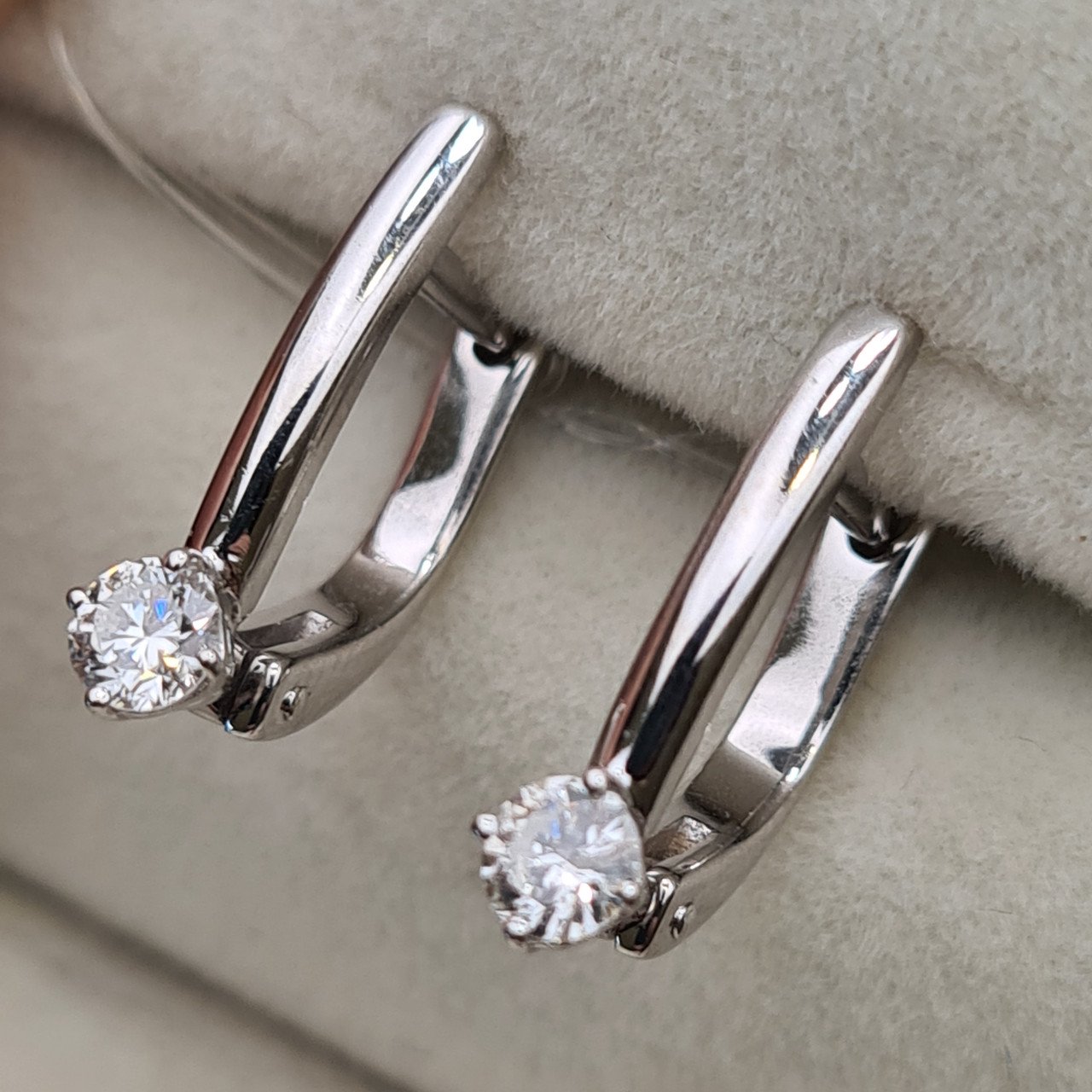 Серьги Deimantas 98178115 2,6гр 0,48ct. купить,NaN