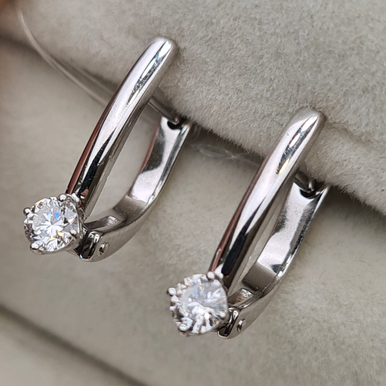 Серьги Deimantas 98178115 2,6гр 0,48ct. купить,NaN