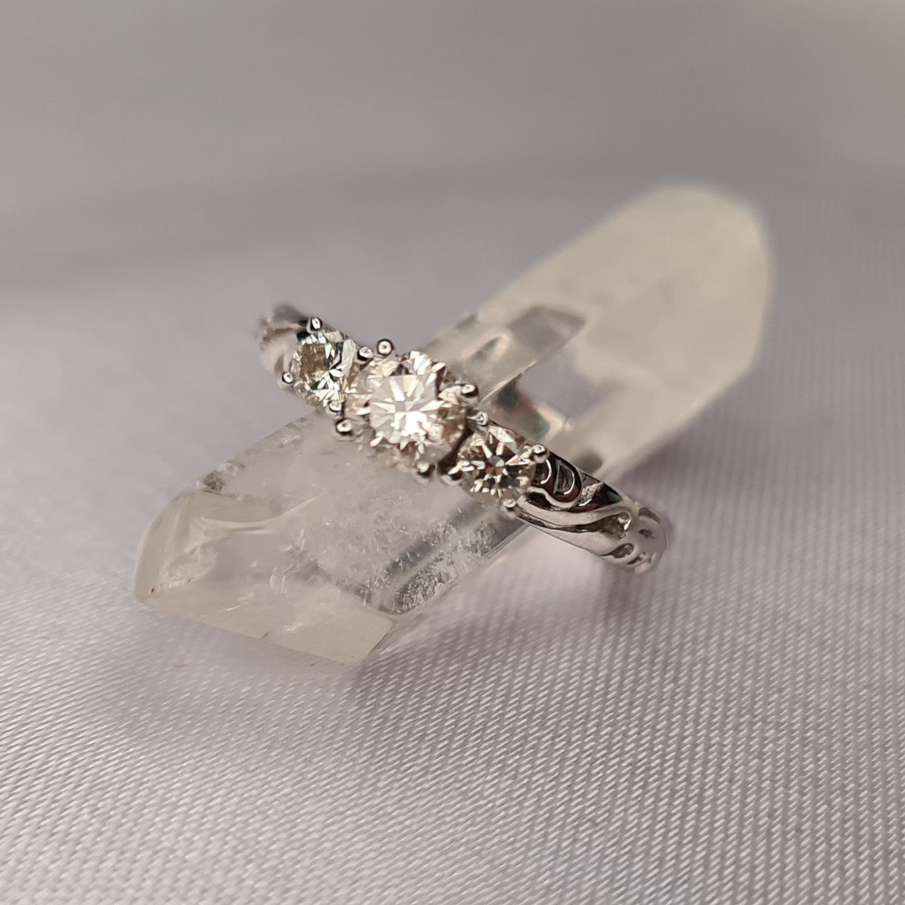 Кольцо Deimantas 80843129 16,3р 2,25гр 0,50ct. купить,NaN