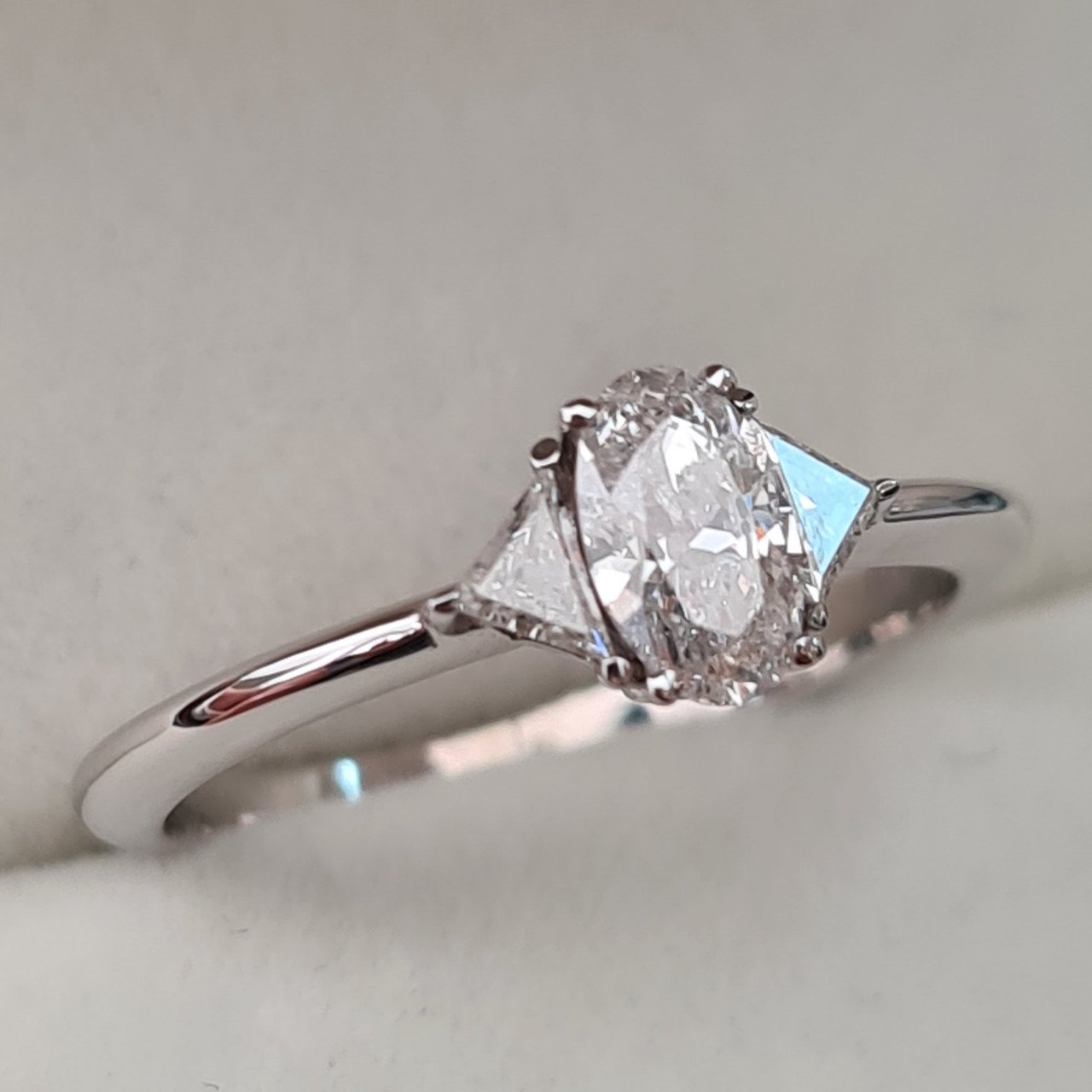 Кольцо Deimantas 94250808 16,5р 2,11гр 0,58ct. купить,NaN