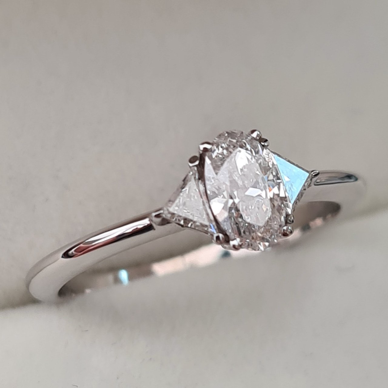 Кольцо Deimantas 94250808 16,5р 2,11гр 0,58ct. купить,NaN