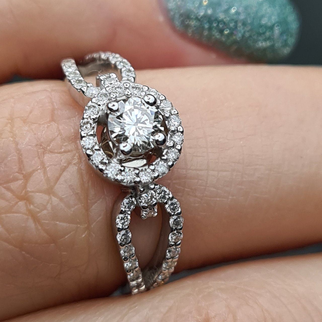 Кольцо Deimantas 95975107 16р 2,9гр 0,53ct. купить,NaN