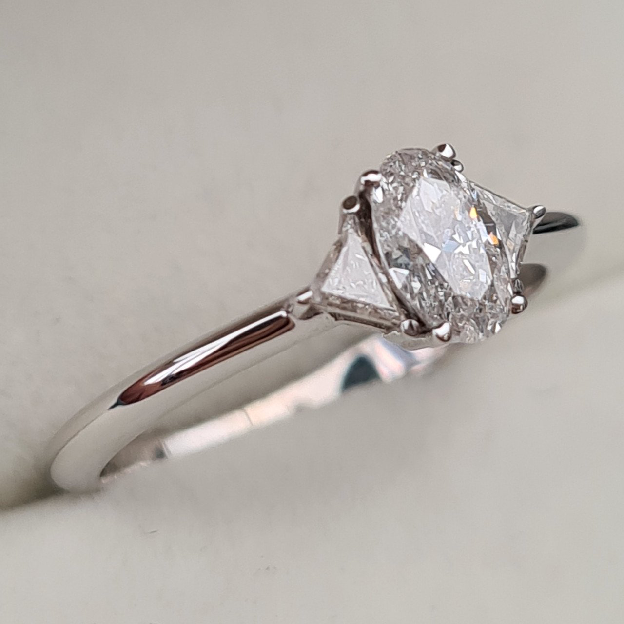Кольцо Deimantas 94250808 16,5р 2,11гр 0,58ct. купить,NaN