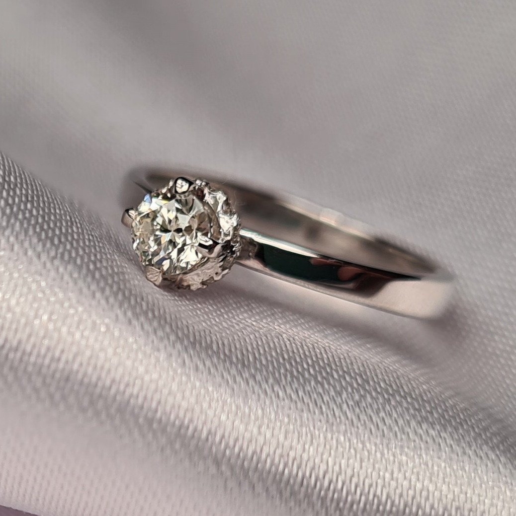 Кольцо Deimantas 81001492 16,51р 2,52гр 0,33ct. купить,NaN