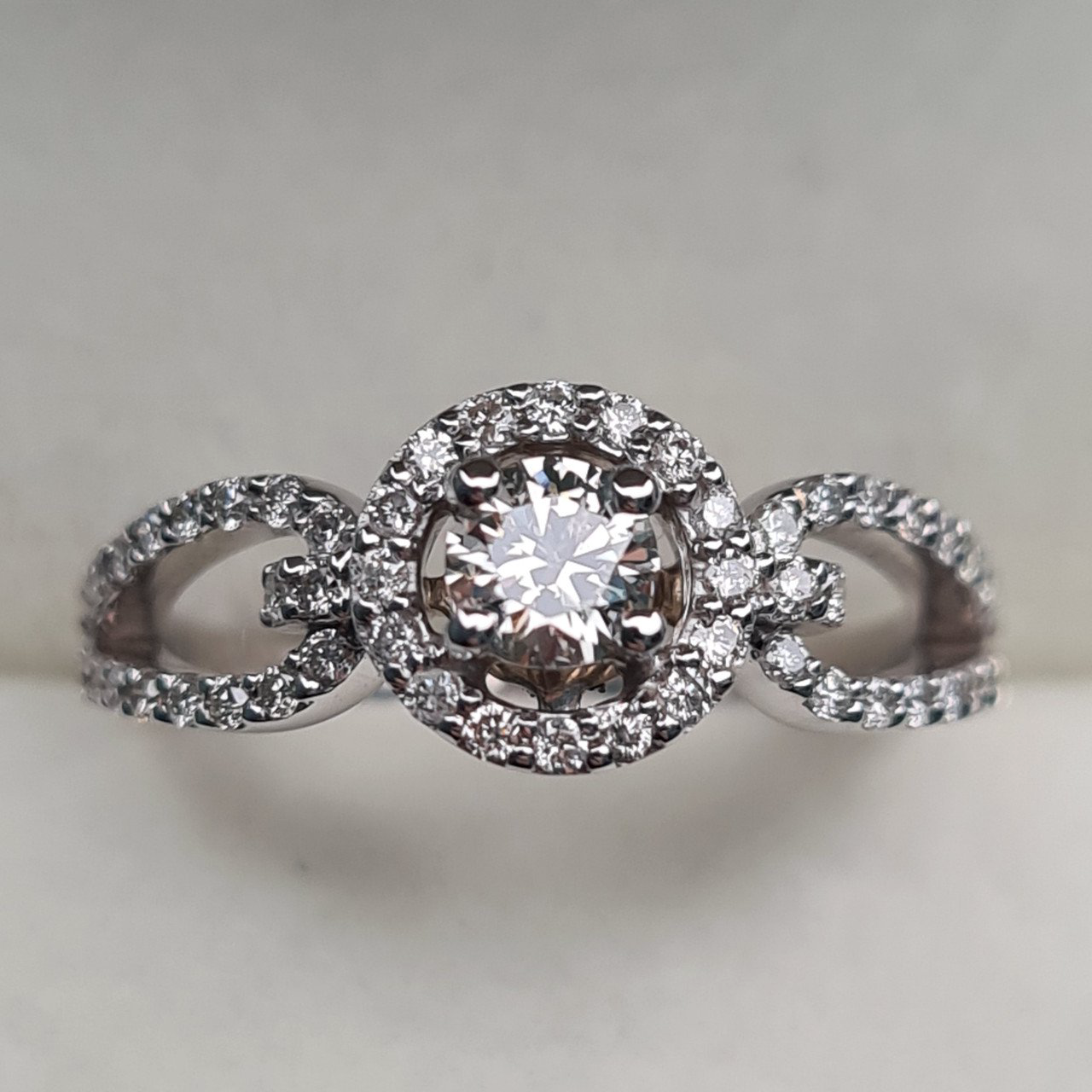 Кольцо Deimantas 95975107 16р 2,9гр 0,53ct. купить,NaN