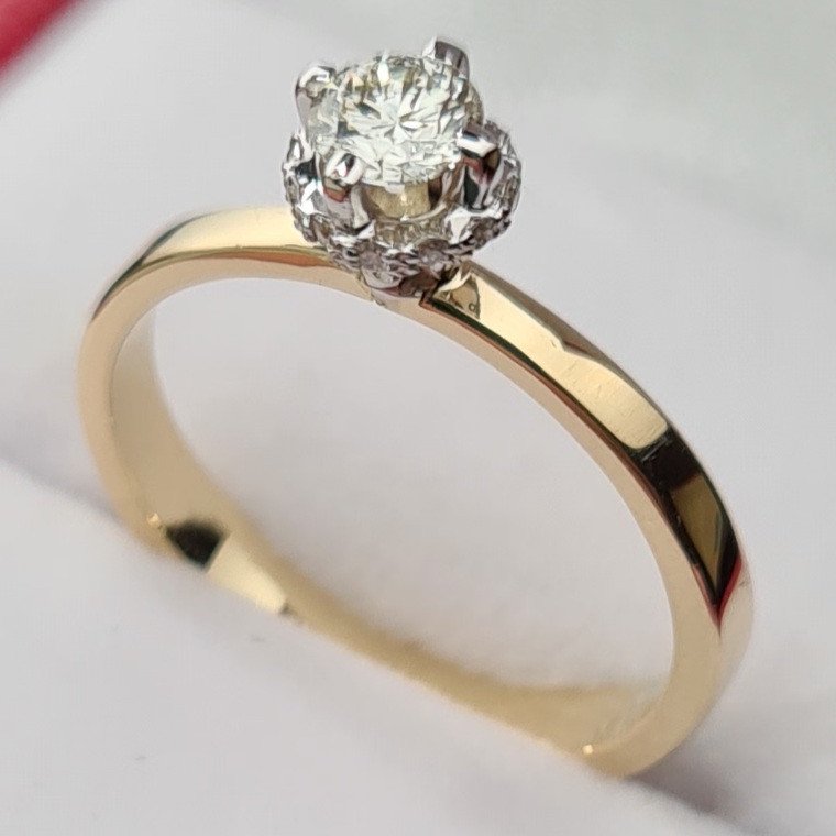 Кольцо Deimantas 81001506 16,51р 2,5гр 0,30ct. купить,NaN