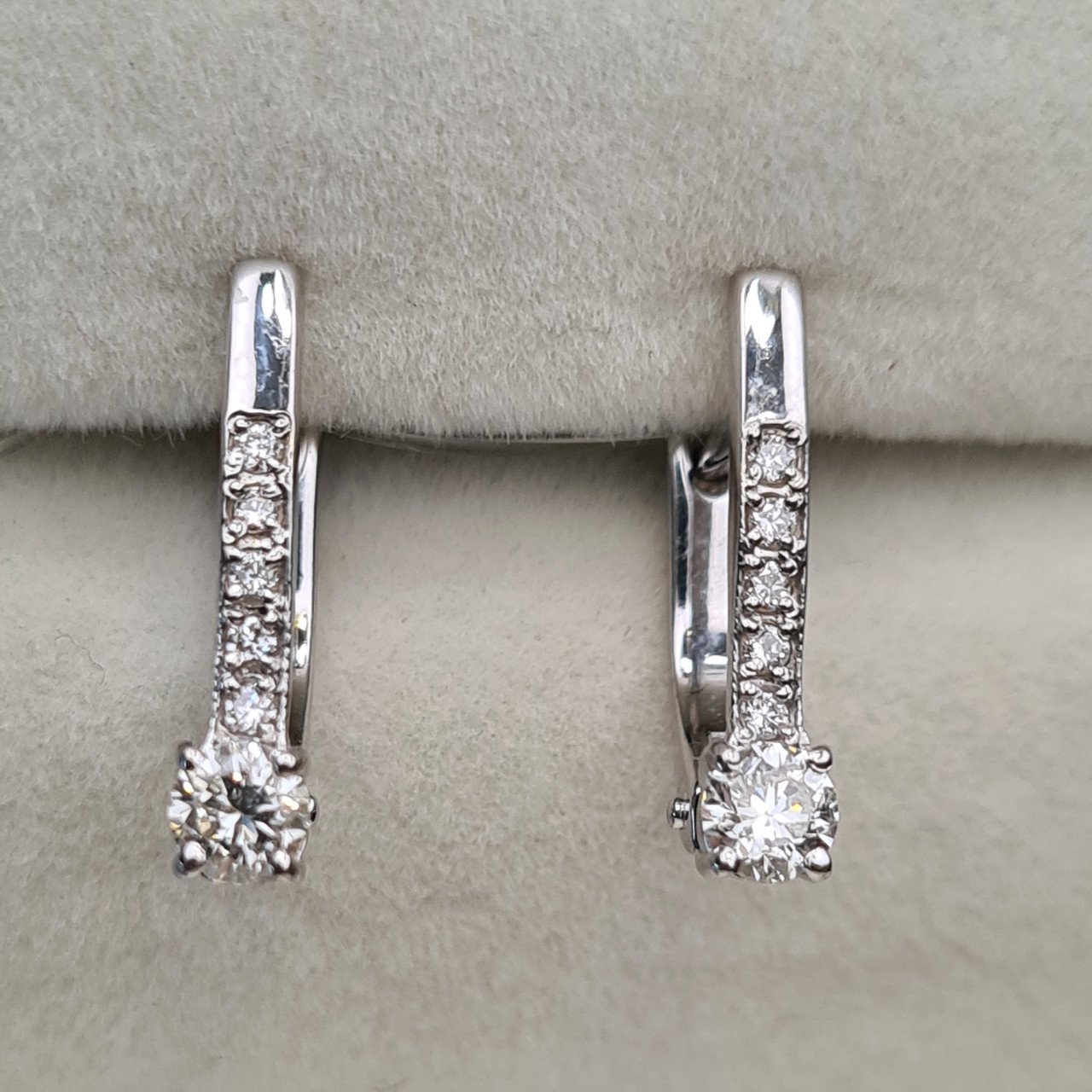 Серьги Deimantas 98178122 2,47гр 0,45ct. купить,NaN