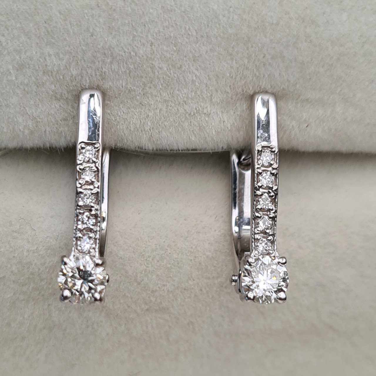 Серьги Deimantas 98178122 2,47гр 0,45ct. купить,NaN
