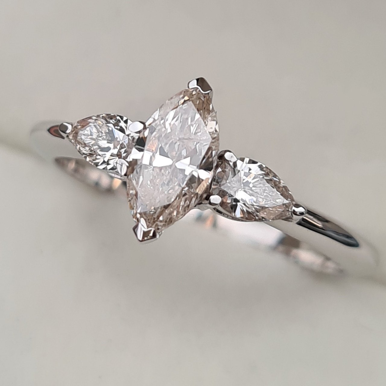 Кольцо Deimantas 94282976 16,5р 2,44гр 0,93ct. купить,NaN