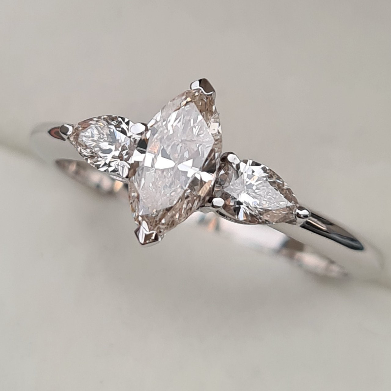 Кольцо Deimantas 94282976 16,5р 2,44гр 0,93ct. купить,NaN