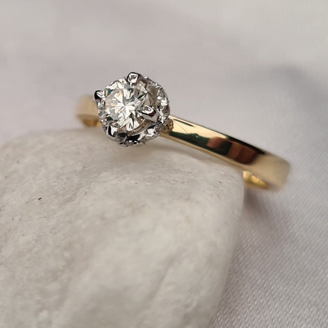 Кольцо Deimantas 81001506 16,51р 2,5гр 0,30ct. купить,NaN