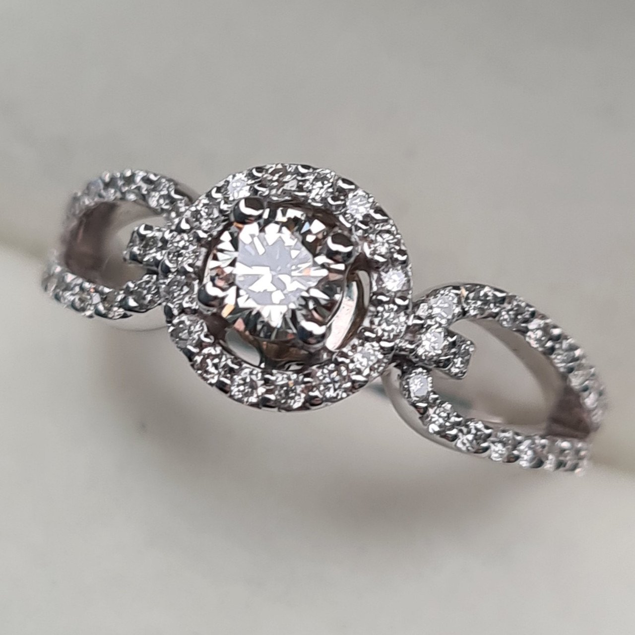 Кольцо Deimantas 95975107 16р 2,9гр 0,53ct. купить,NaN