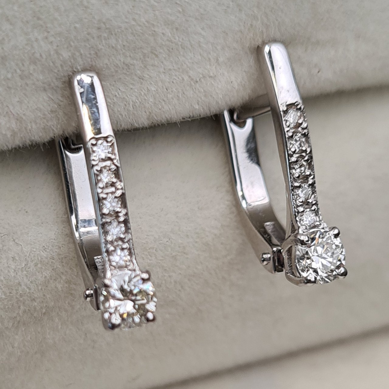 Серьги Deimantas 98178122 2,47гр 0,45ct. купить,NaN