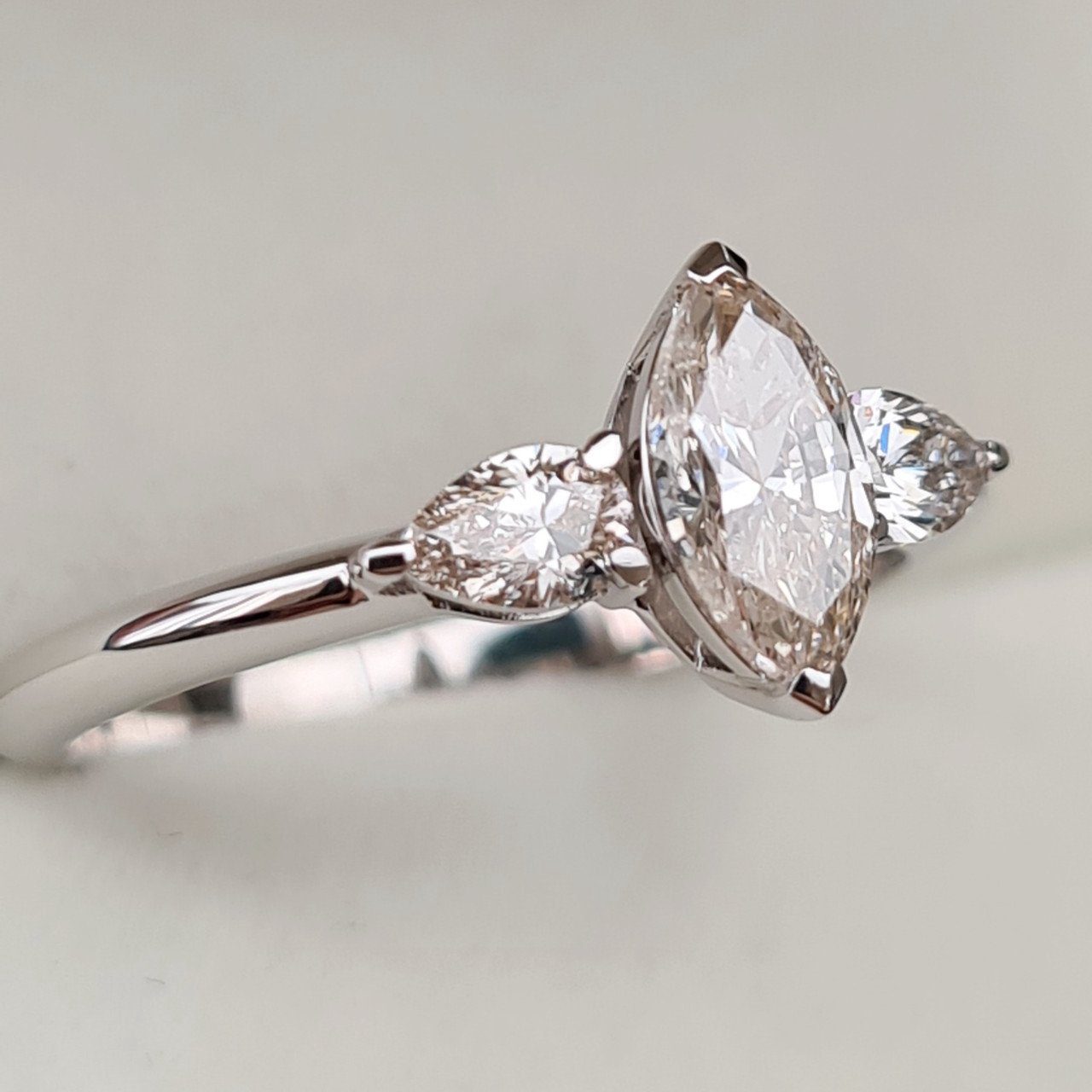 Кольцо Deimantas 94282976 16,5р 2,44гр 0,93ct. купить,NaN